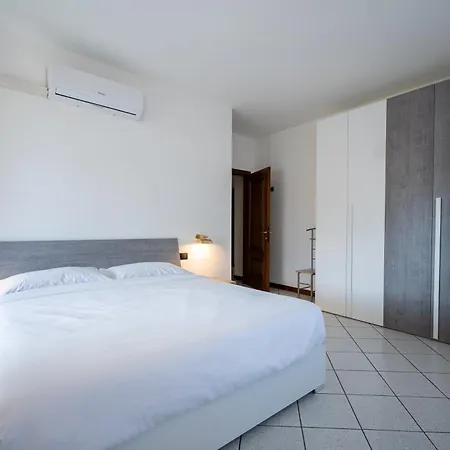 Appartamento Three Bedroom - View - Larihome A57 *