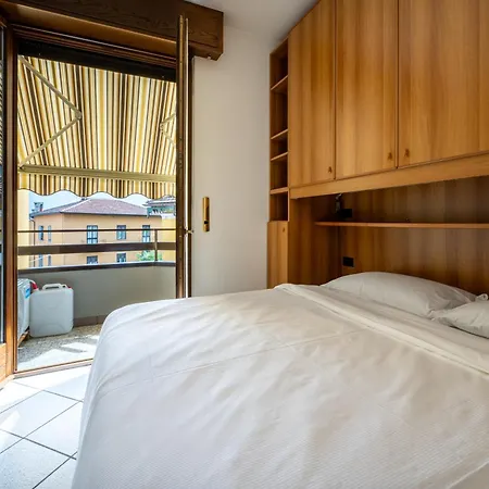 Three Bedroom - View - Larihome A57 Apartman Dongo