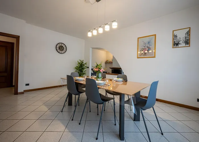 Three Bedroom - View - Larihome A57 *