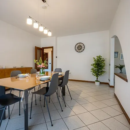 Daire Three Bedroom - View - Larihome A57 Dongo