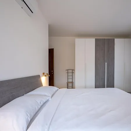 Three Bedroom - View - Larihome A57