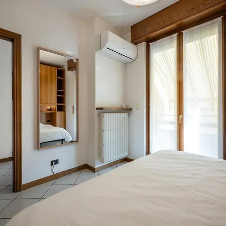 Three Bedroom - View - Larihome A57 Apartment